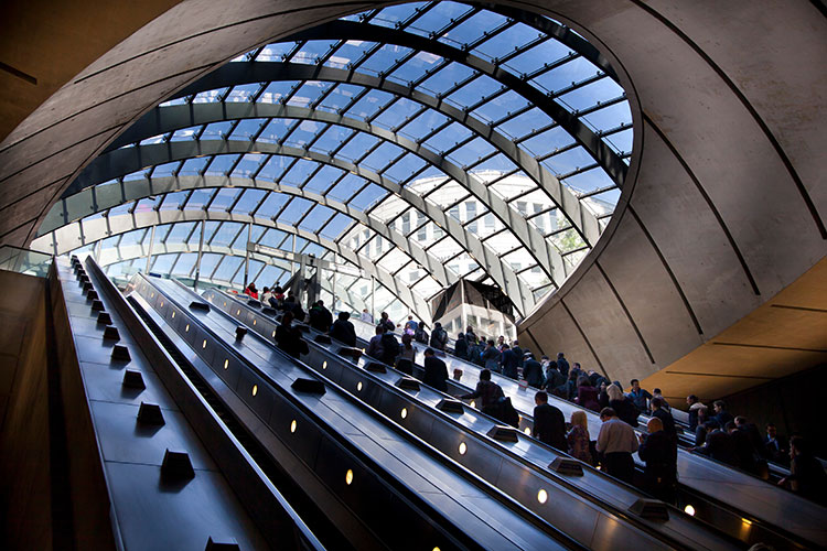 canary wharf tube station