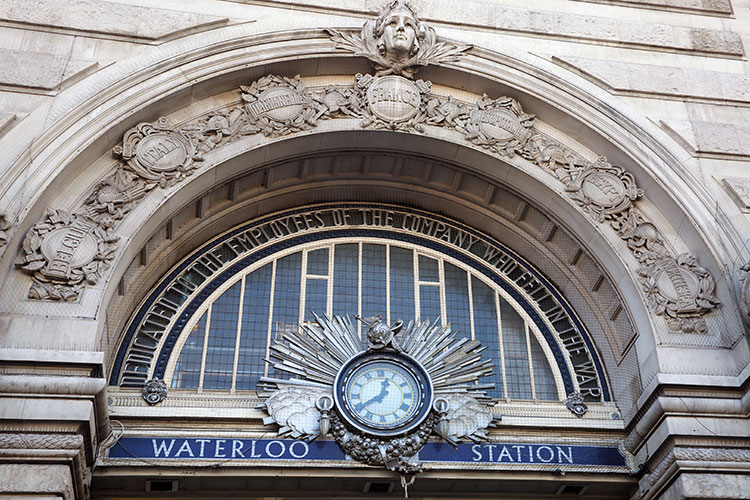 waterloo london tube station